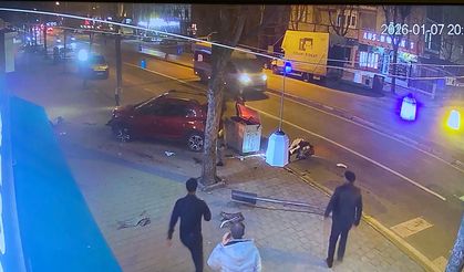 İnegöl'de otomobil motosiklete böyle çarptı