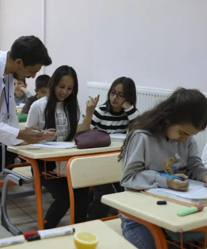 Eğitimdeki başarı çıtası bir kez daha yükseltildi