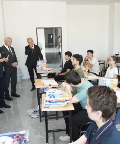 Bursa Yenişehir'de üniversiteye hazırlanan gençlere eğitim desteği
