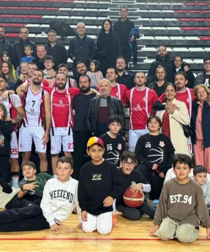 Antalya Muratpaşa basketbol namağlup şampiyon