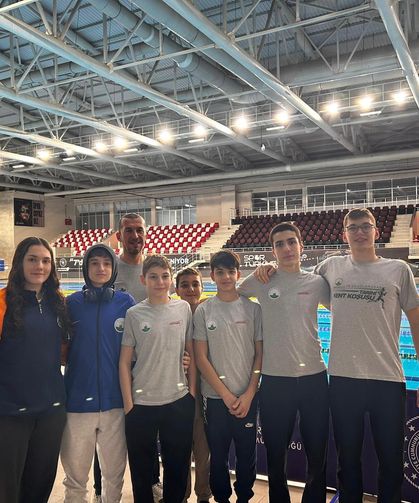 Osmangazi Belediyesporlu Yüzücüler SEM Barajını Geçti