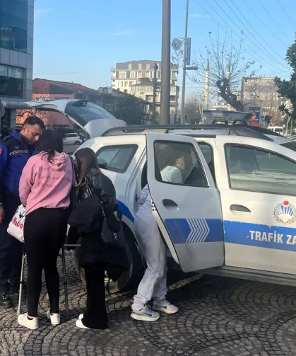 Kocaeli Büyükşehir Zabıtası mağdurun yanında