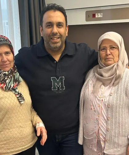 Çanakkaleli iki kız kardeş kanseri aynı gün Bursa'da yendi