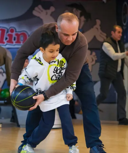 Kocaeli'nin Bilgievleri'nden baba-oğul bowling turnuvası