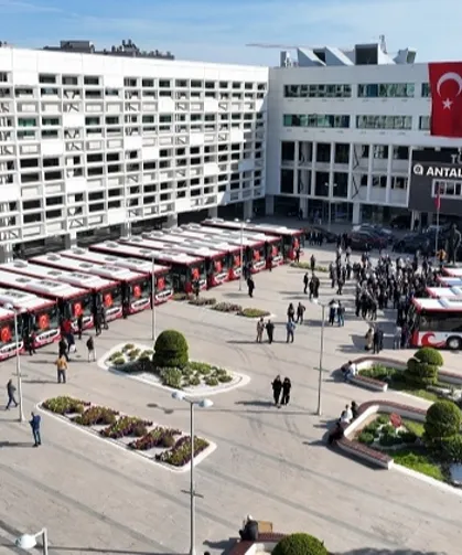 Antalya Büyükşehir'den toplu taşıma filosuna 19 yeni otobüs