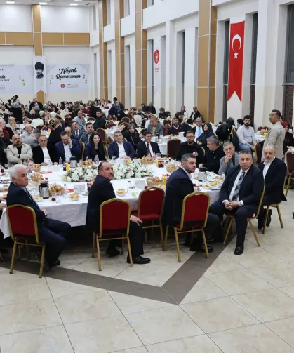 Başkan Özarslan, Başkent'in ilçeleriyle iftar sofrasında buluştu