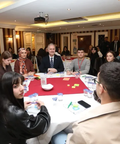 İnegöl'de gençler söz sahibi oluyor