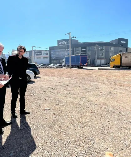 İnegöl'de sanayi bölgesindeki otopark alanları artıyor