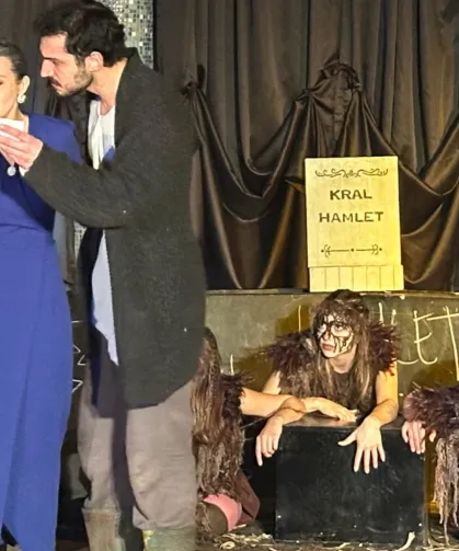 Bursa Uludağ Üniversitesi GSF öğrencilerinden özel güne özel program