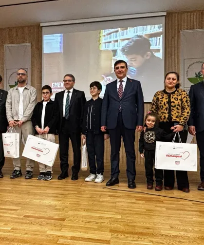 Bursa'da en çok kitap okuyanlar ödüllendirildi