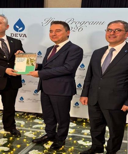 Babacan’a İl Olma Raporu ve Rozet Takdimi