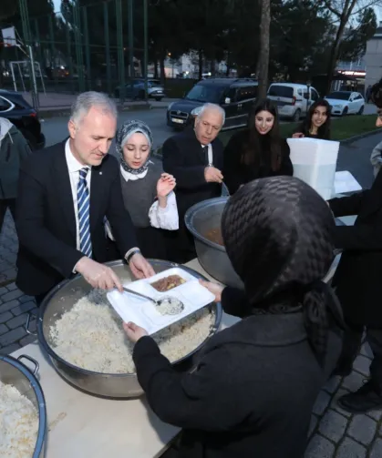 İnegöl Belediyesi'nden fakülte bahçesinde iftar bereketi