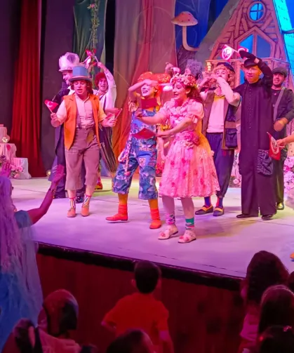 Bursa Devlet Tiyatrosu 23 Nisan'ı 'Bencil Dev' ile kutladı