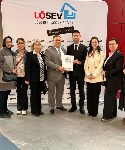 Bursa'da emeklilerden LÖSEV'e 23 Nisan hediyesi