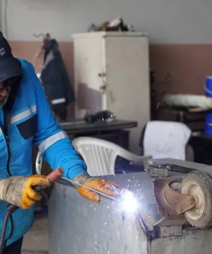 Hurdalar çöp konteyneri oldu