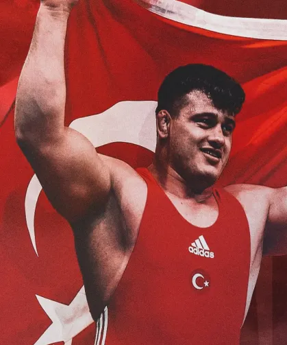 Rıza Kayaalp tarihe geçti! 13. Avrupa şampiyonluğu ile rekorun tek sahibi oldu