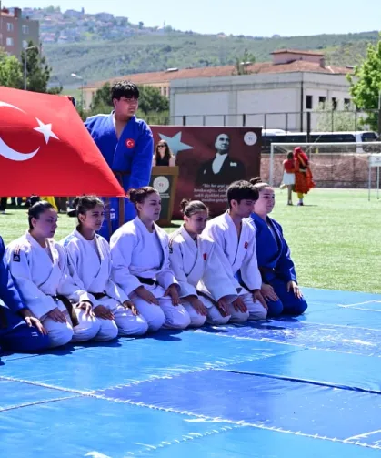 Bursa Gemlik'te 19 Mayıs'ın 107. yılı coşkuyla kutlandı