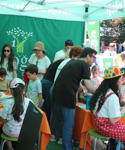 Doğa koleji 7. yaratıcı çocuk festivali'nde binlerce çocukla buluştu