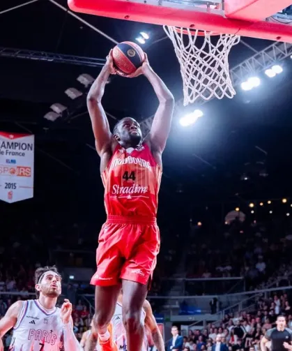Amerikalı oyuncu Gabe Brown TOFAŞ potasında