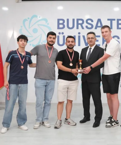 Bursa Teknik'te sporun kazananları ödüllerine kavuştu