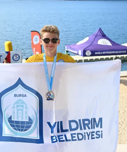 Bursa Yıldırımlı yüzücülere milli gurur