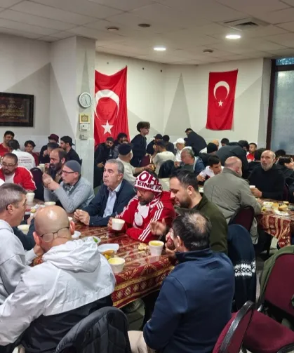 Gurbetçiler dünya kupası heyecanını Almanya'da camide yaşadı