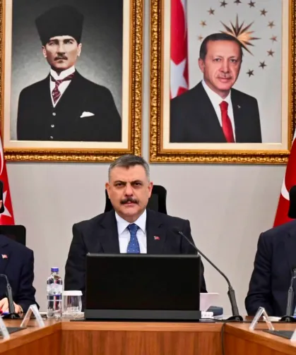 3 Bakan futbolu masaya yatırdı