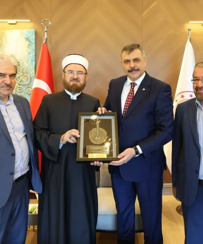 Bakan Çiftçi, Dünya Müslüman Âlimler Birliği Başkanı Karadaği'yi ağırladı