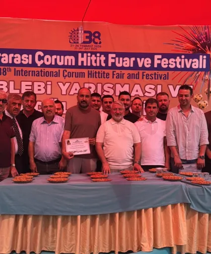 Çorum'da leblebi yarışması renkli geçti