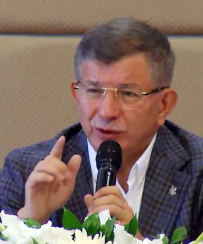 Ahmet Davutoğlu'ndan 'Gelecek'i sonlandırma kararı!