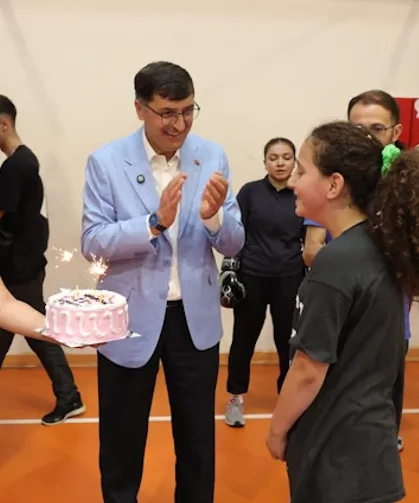 Kütahya'da Başkan Kahveci'den milli sporculara moral ziyareti