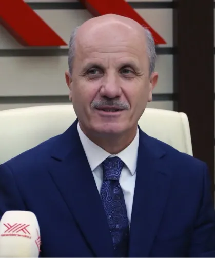 YÖK Başkanı Özvar'dan yurt dışında eğitim uyarısı