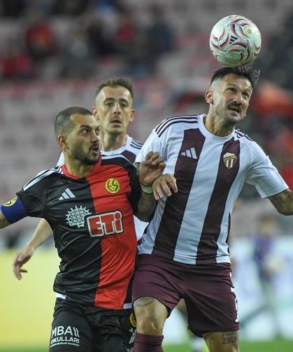 İnegölspor hazırlık maçında Eskişehirspor'a farklı mağlup oldu