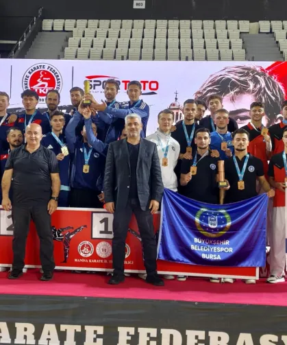 Bursalı sporcular madalyaları topluyor