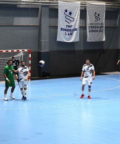 Bursa Nilüfer Belediyespor lige galibiyetle başladı