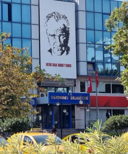 Menderes Belediyesi soruşturmasında 9 kişi daha gözaltına alındı