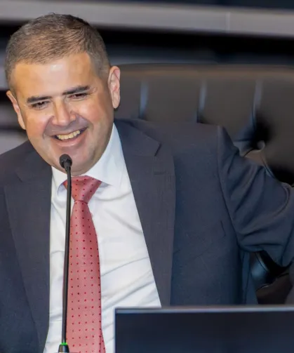 Mezitli Belediye Başkanı CHP'den ihraç edildi