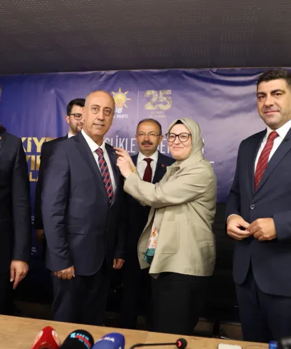 YRP Mardin İl Başkanı Mahmut Özer AK Parti''e katıldı