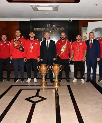 Mansur Yavaş ASKİ spor güreşçilerini ağırladı
