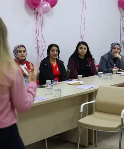 Pembe farkındalıkla erken teşhise güçlü vurgu