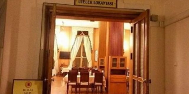 Meclis lokantasındaki adisyon sosyal medyanın gündemine oturdu
