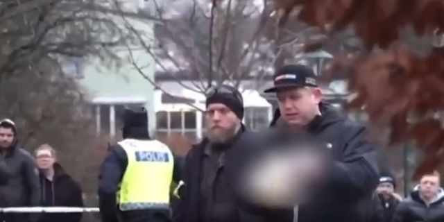 İsveç'te izin verilen Kur'an-ı Kerim yakma eylemi gerçekleşti
