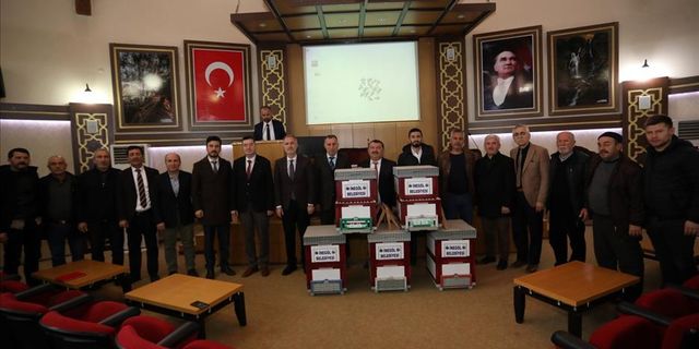 50 Üreticiye 250 Arı Kovanı Dağıtıldı