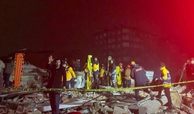 Depremde hayatını kaybedenlerin sayısı 19 bin 388'e yükseldi