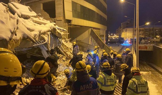 Cumhurbaşkanı Yardımcısı Fuat Oktay: Depremlerde 24 bin 617 kişi hayatını kaybetti