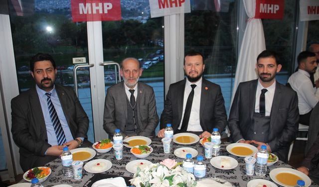 MHP'si depremzedelerle iftarda buluştular