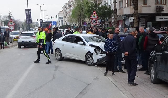 Ahmet Akyollu caddesi korkutan kaza