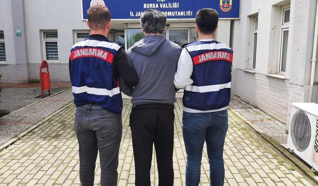 Bursa'da 45 yıl kesinleşmiş hapis cezası olan şahıs jandarmadan kaçamadı