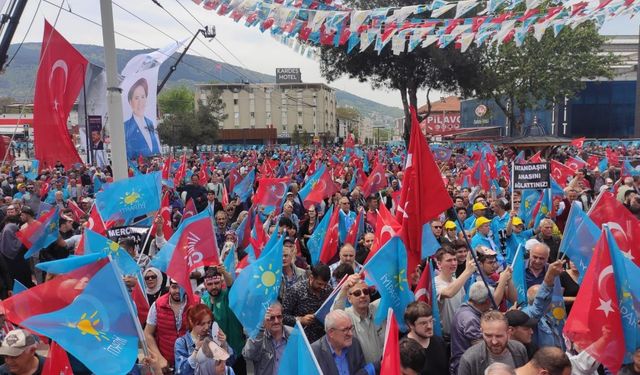 Akşener Bursalılarla buluştu: Sayın Erdoğan ve arkadaşlarını emekli edeceğiz