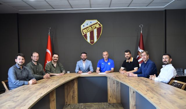 İnegölspor Özgür Şahin ve ekibiyle yeniden anlaştı